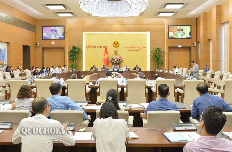 Высказаны мнения по Закону о торговле страховыми услугами и Закону об интеллектуальной собственности