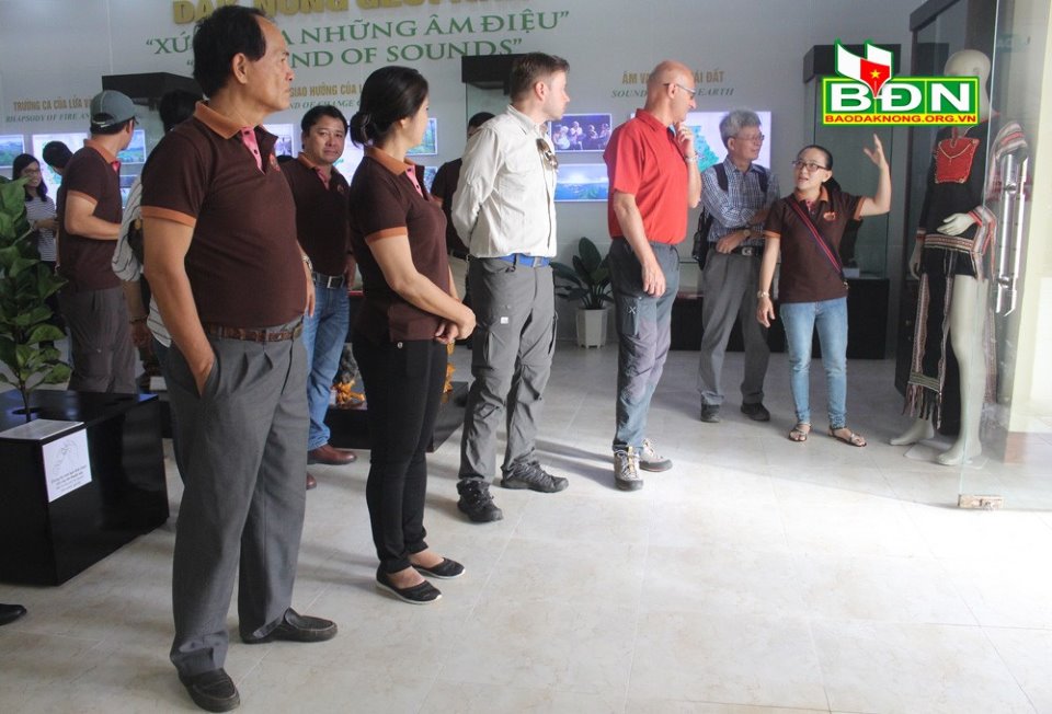 Группа экспертов ЮНЕСКО проводит экспертизу вулканической пещеры Кронгно