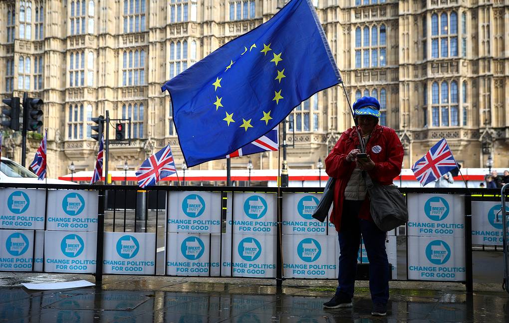 На саммите ЕС одобрено новое соглашение по Brexit