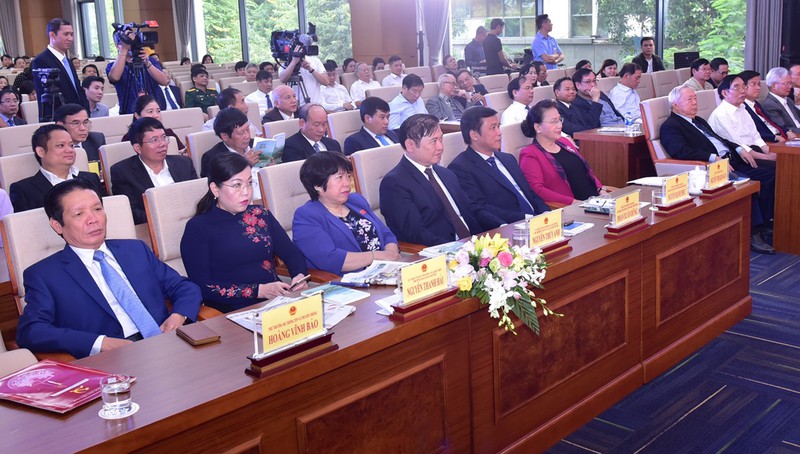 10-летие выполнения резолюции по обновлению газеты «Народный депутат»