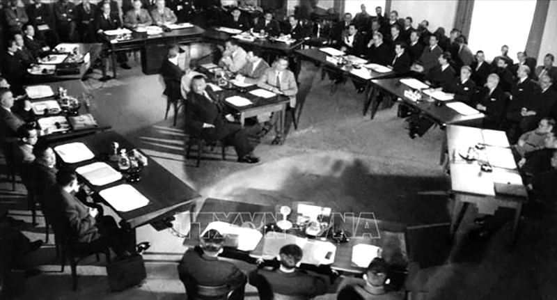 70 ans après les Accords de Genève: Leçons et héritage de la diplomatie vietnamienne dans le maintien de la paix