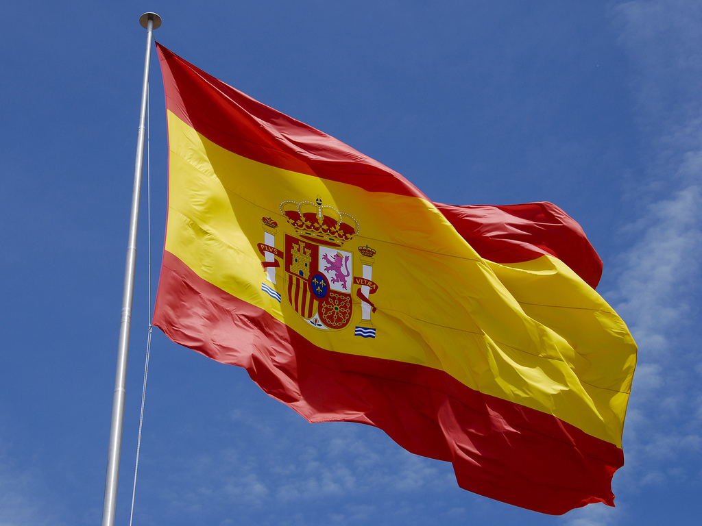 Dirigentes vietnamitas felicitan a España por Día Nacional