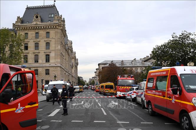 Atacante de París es un extremista islámico, según Fiscalía de Francia