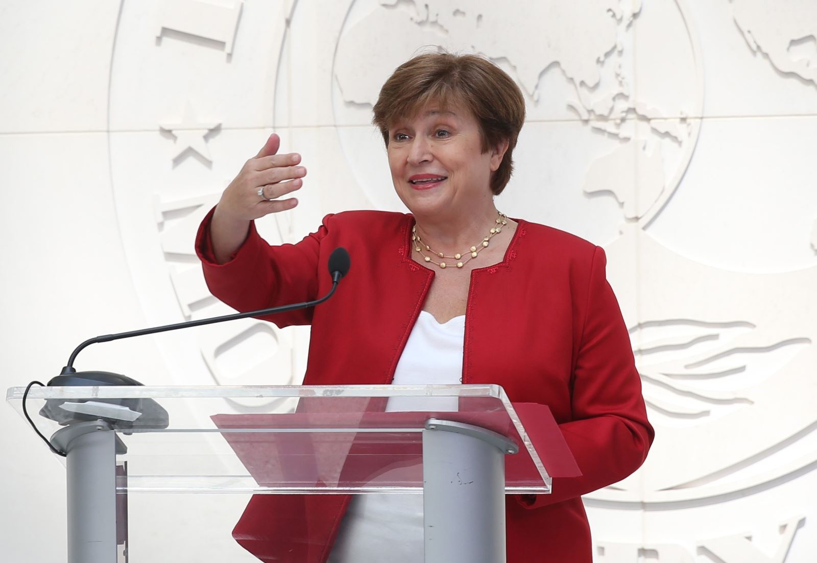 Nueva directora de FMI advierte sobre desaceleración de economía mundial