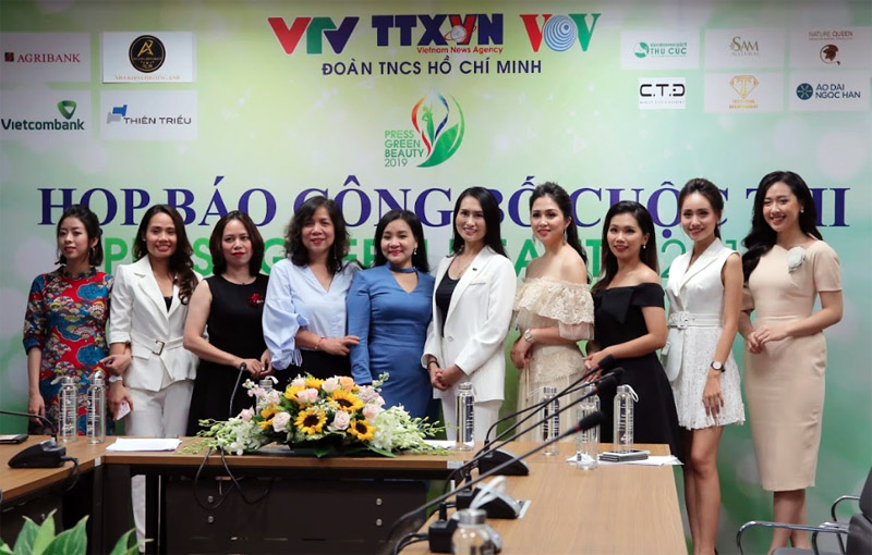 Celebran concurso de belleza para periodistas hanoyenses