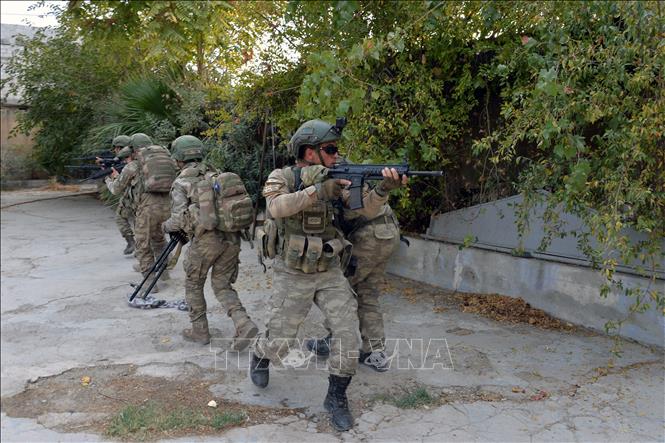 Turquía amenaza con seguir atacando milicias kurdas en Siria