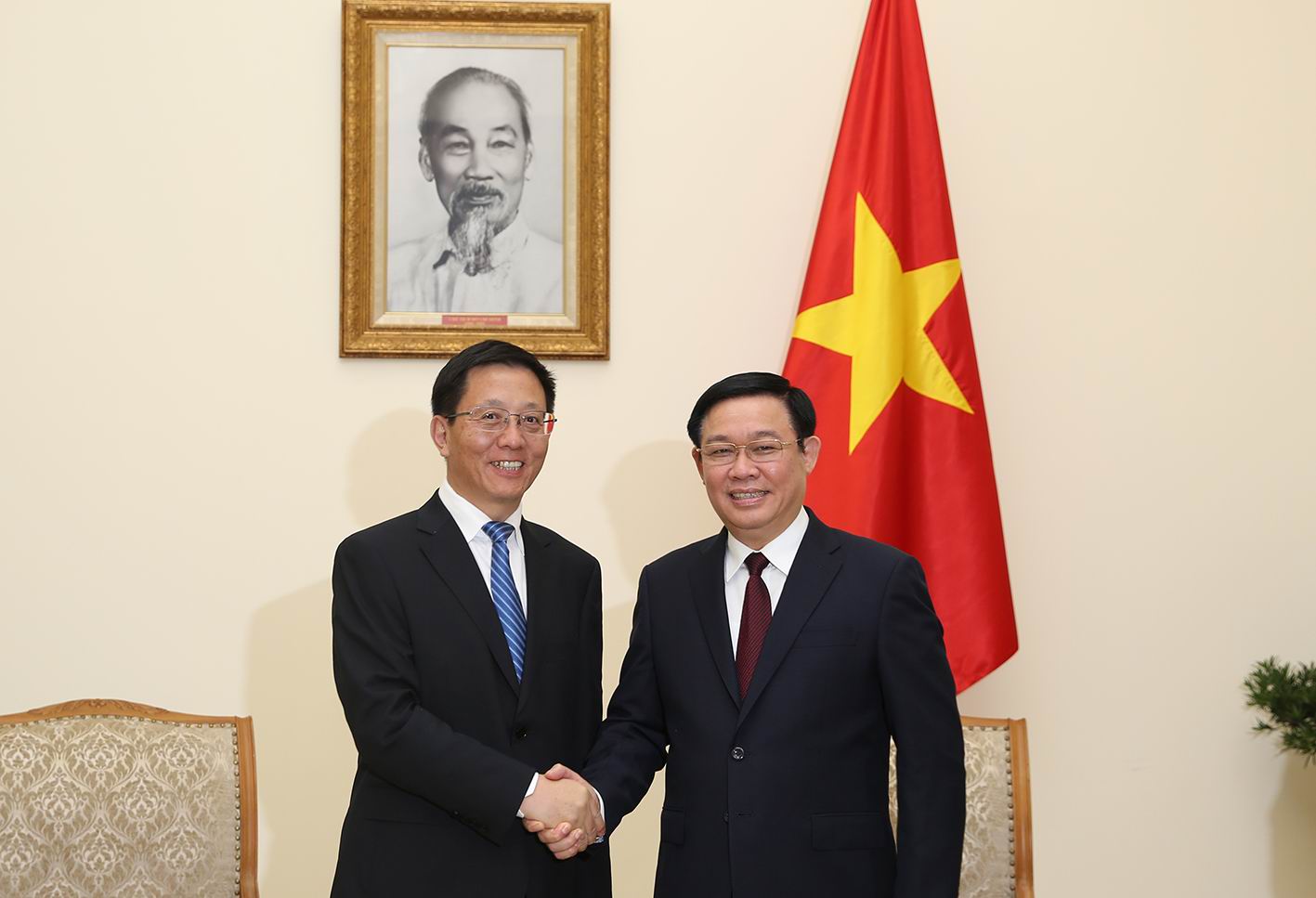 Vietnam aprecia las relaciones con provincia china de Yunnan