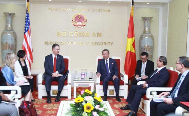 Ministro de Seguridad Pública de Vietnam recibe al embajador de Estados Unidos