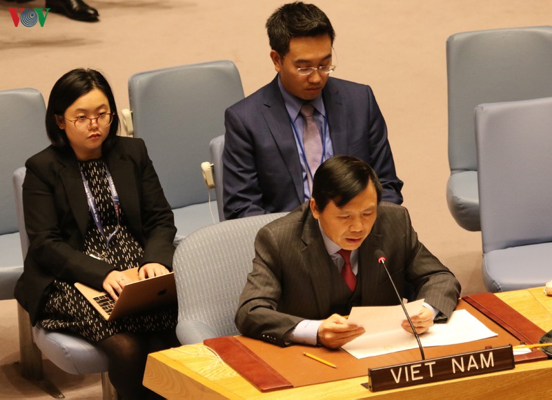 Vietnam aboga por resolver conflictos mediante vías pacíficas