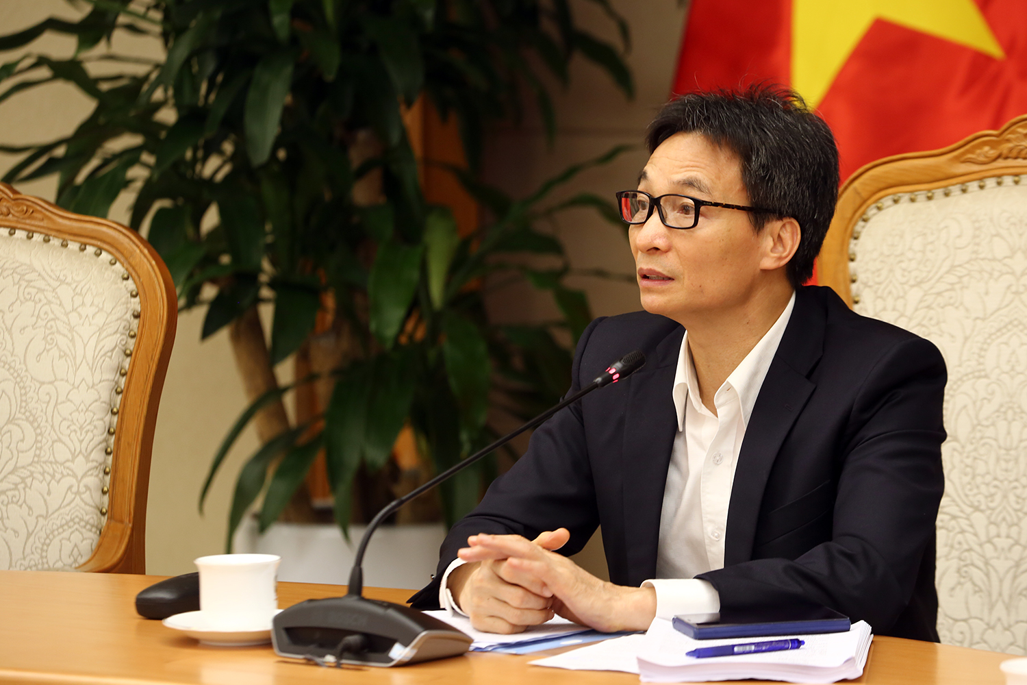 Recopilan opiniones de expertos vietnamitas para perfeccionar documentos del XIII Congreso Partidista
