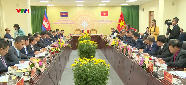 Vietnam y Camboya fortalecen cooperación bilateral