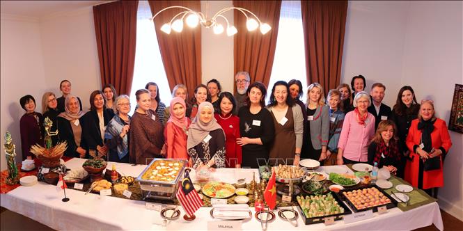 Presentan rasgos culturales de la Asean en Ucrania