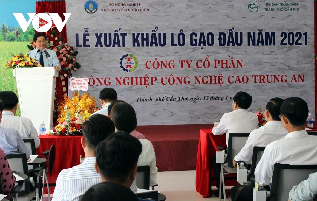 Vietnam exporta primer lote de arroz de 2021 a Malasia y Singapur