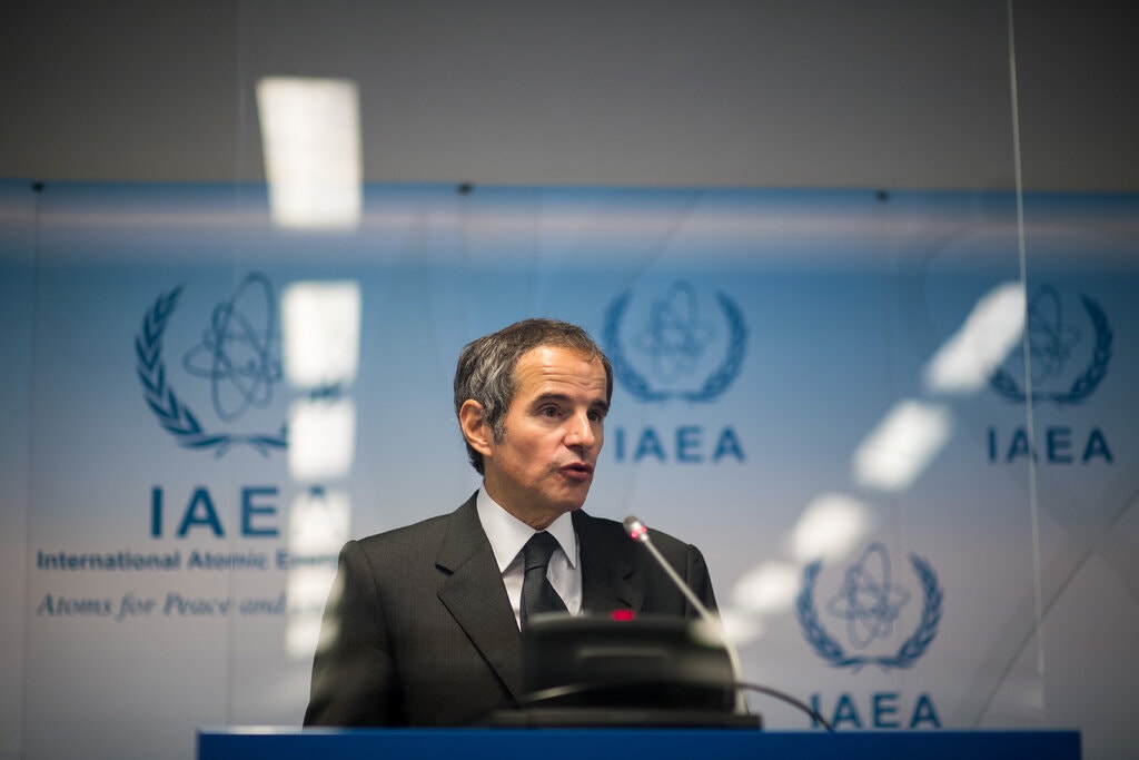 OIEA e Irán acuerdan extender un mes el acuerdo sobre monitoreo nuclear