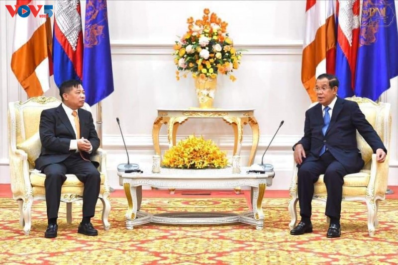 Premier camboyano desea promover la cooperación comercial con Vietnam