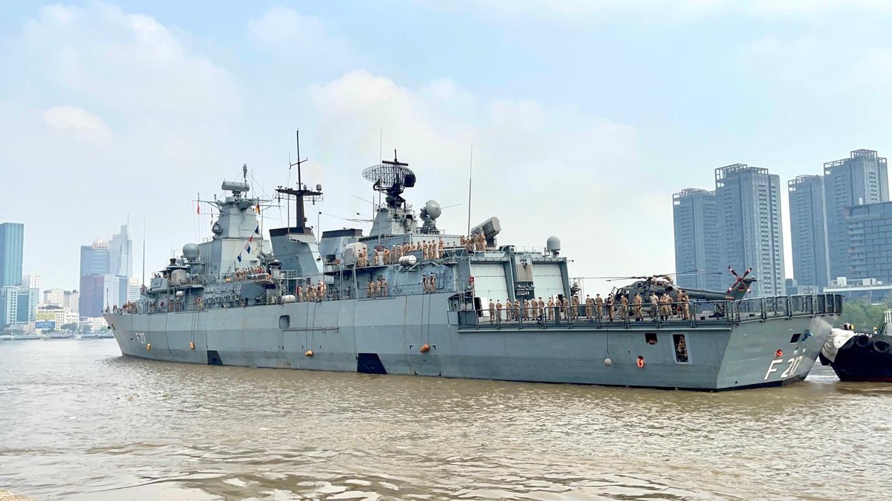 Fragata alemana visita Ciudad Ho Chi Minh