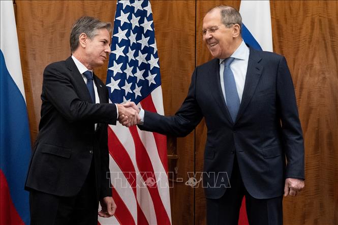 Cancilleres de Rusia y Estados Unidos debaten cuestiones de seguridad