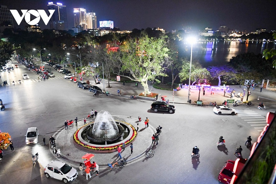 Los vietnamitas reciben el Año Nuevo Lunar del Tigre con muchas esperanzas