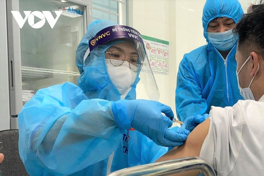 Vietnam inyecta 192 millones de dosis de vacuna contra el covid-19