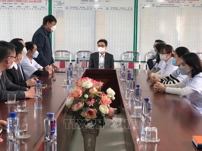 Viceprimer ministro visita varias instalaciones médicas con motivo del Día del Médico de Vietnam