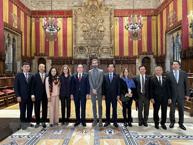 Vicepresidente del Parlamento vietnamita visita Barcelona