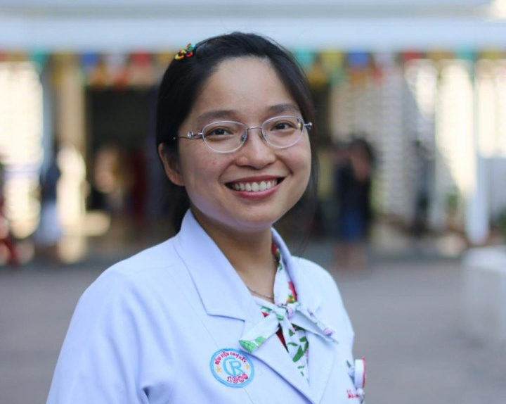 Tran Thi Mai Linh, “la rosa de acero” de la neurocirugía en Vietnam