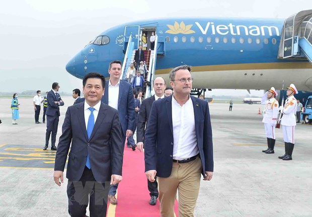 Primer ministro de Luxemburgo inicia su visita oficial a Vietnam