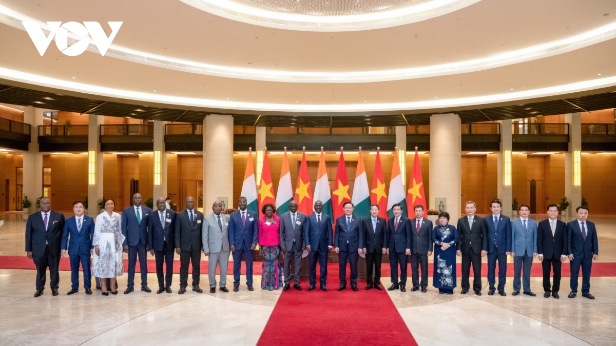 Delegación de la Asamblea Nacional de Costa de Marfil concluye visita oficial a Vietnam
