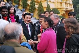 ប្រធានរដ្ឋវៀតណាមTrương Tấn Sangទទួលជួបជាមួយកវីអន្តរជាតិ