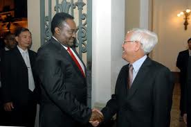 អនុប្រធានាធិបតី Angola ទៅទស្សនានៅបណ្ដាខេត្តភាគខាងត្បូងវៀតណាម