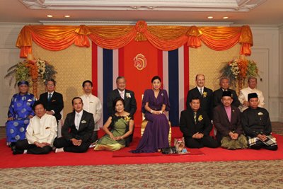 ជំនួបជាមួយ​អ្នក​អក្ស​រ​​សាស្ត្រមួយចំនួនដែលទើបដណ្ដើមបានរង្វាន់ អក្សរសាស្ត្រអាស៊ីអាគ្នេយ៏