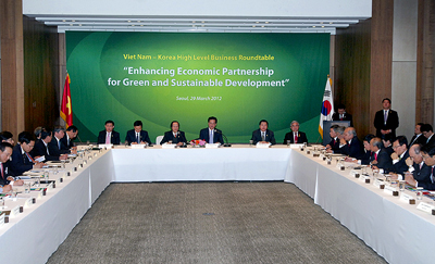 នាយករដ្ឋមន្ត្រីវៀតណាម Nguyen Tan Dung បញ្ចប់ដំណើរទស្សនកិច្ចជាផ្លូវការនៅកូរ៉េខាងត្បូង