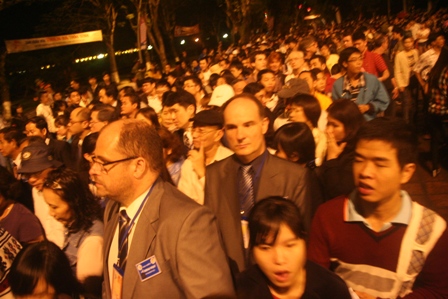 ភ្ញៀវទេសចរណ៏ជាង៥ពាន់នាក់មកដល់ទីក្រុង Hue ក្នុងរយះពេល៣ថ្ងៃប្រព្រឹត្តទៅFestival Hue 2012