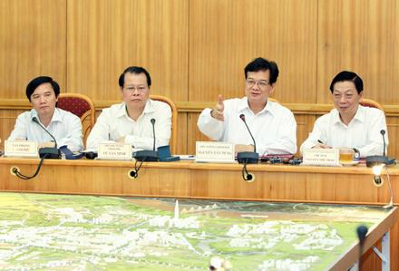 នាយករដ្ឋមន្ត្រីNguyen Tan Dungមានជំនួបធ្វើការជាមួយថ្នាក់ដឹកនាំគណះកម្មាធិការប្រជាជន ទីក្រុង ហាណូយ