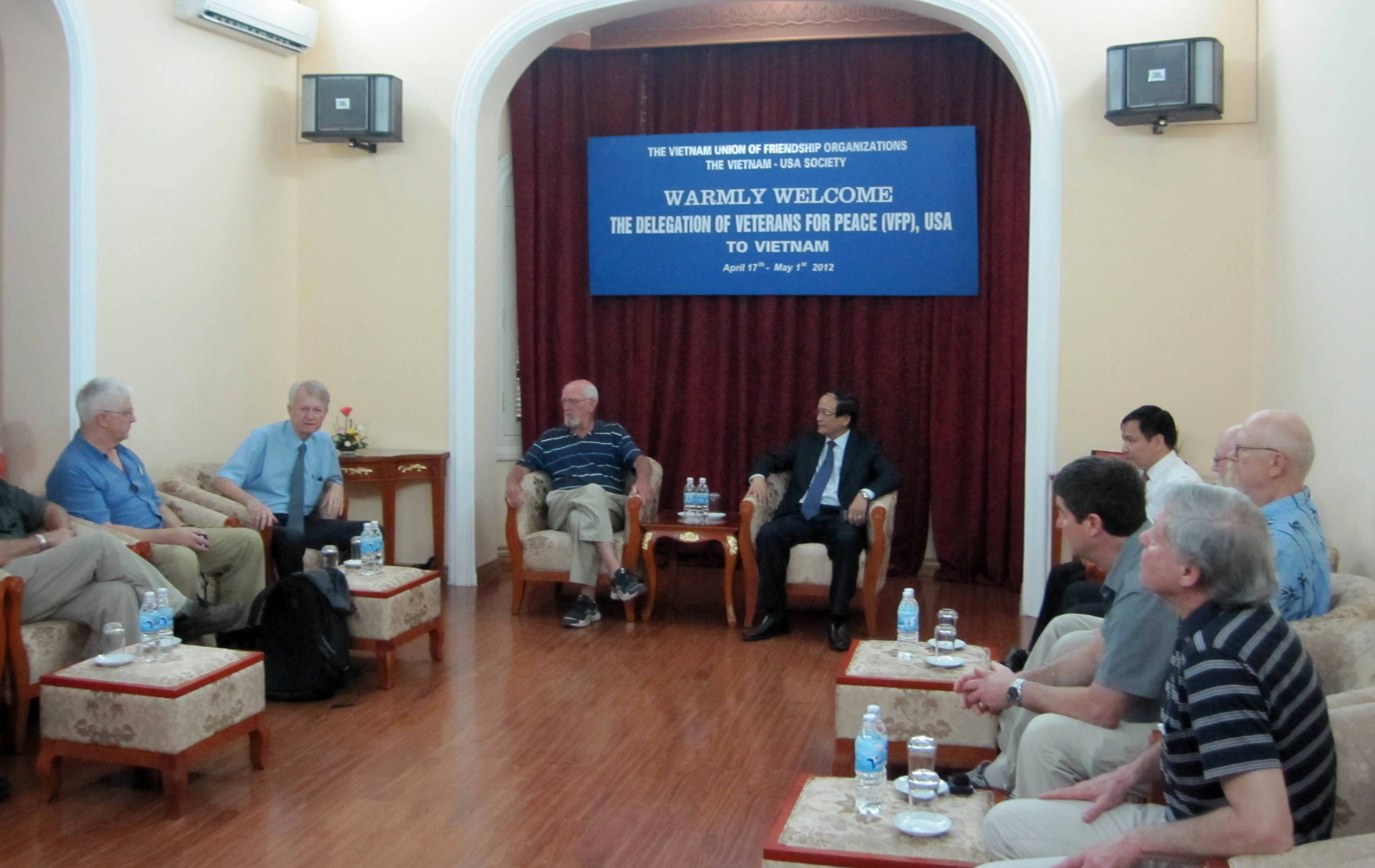 គណះប្រតិភូអតីតទាហានអាមេរិក​មកបំពេញទស្សនកិច្ចនៅវៀតណាម