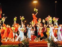 សន្និសិទបូកសរុបរយៈពេល ៣ ឆ្នាំដំបូងអនុវត្តសេចក្តីសម្រេចអំពីទិវាវប្បធម៌នៃបណ្ដាជនជាតិវៀតណាម