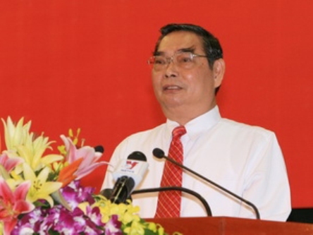 សមាជិកអចិន្ត្រៃយ៍គណៈលេខា Le Hong Anh ទទួលជួបសន្ទនាជាមួយគណៈប្រតិភូបណ្ដាជនជាតិខេត្ត Lai Chau