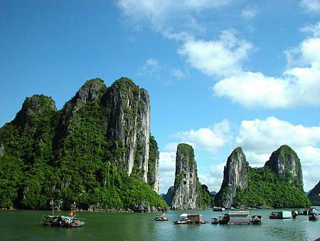 ជនថៃចំពោះឈូងសមុទ្រ Ha Long