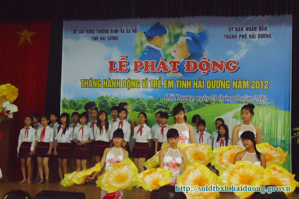 ពិធីបំផុសខែធ្វើសកម្មភាពដើម្បីកុមារឆ្នាំ ២០១២