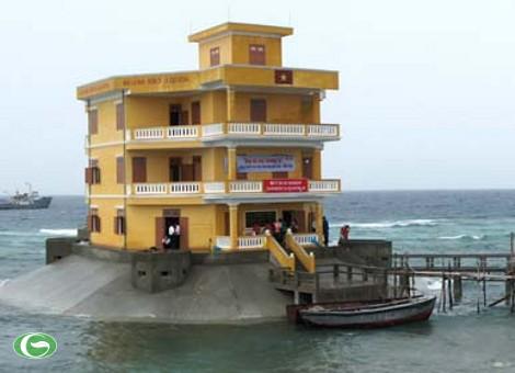 ពិធីសម្ពោធន៍   “ផ្ទះសហគមន៍​យុវវ័យ”