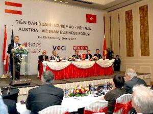 ប្រធានាធិបតីអូទ្រីស្ត Heinz Fischer អញ្ចើញចូលរួមវេទិកាវិ​ទ្យាសាស្ត្រអប់រំវៀតណាម - អូទ្រីស្ត