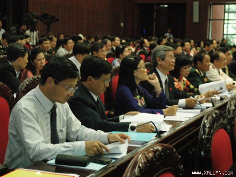 រដ្ឋសភាវៀតណាមពិភាក្សាតាមក្រុមអំពីគំរោងច្បាប់ចំនួន៣