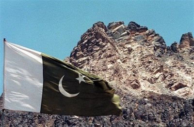 លោកRaja Pervez Ashrafធ្វើពិធិសច្ចាប្រណីធានទទួលតំណែងជានាយករដ្ឋមន្រ្តី