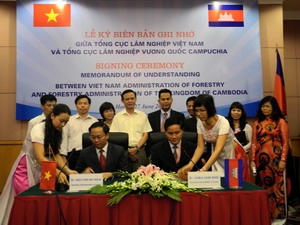 វៀតណាមនិងកម្ពុជាចុះហត្ថលេខាលើអនុស្សារណះ អំពីកិច្ចសហប្រតិបត្តិការក្នុងវិស័យរុក្ខកម្ម