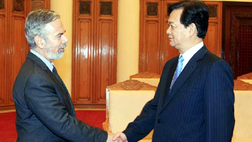 នាយករដ្ឋមន្រ្តី Nguyen Tan Dung ទទួលជួបជាមួយរដ្ឋមន្តី្រការបរទេសBrazil