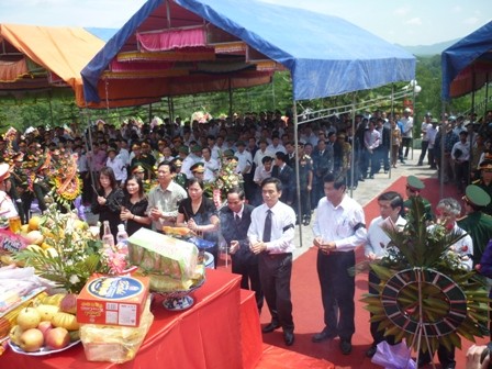 ពិធីទទួលអិដ្ឋធាតុយុទ្ធជនស្ម័គ្រចិត្តវៀតណាមដែលបានពលីជីវិតនៅសមរភូមិកម្ពុជា