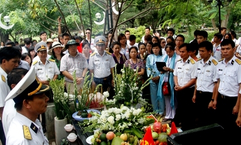 ពិធីរំលឹកវិញ្ញាណខណ្ឌបណ្តាវីរះយុទ្ធជនពលី