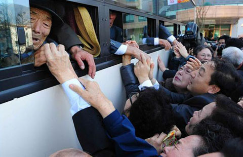 កូរ៉េខាងត្បូង ខំប្រឹងប្រែងបង្កើតបណ្ដាកាណាល់ចរចារឡើងវិញ ជាមួយសាធារណះរដ្ឋ  ប្រជាធិបតេយ្យ ប្រជាមានឹតកូរ៉េ