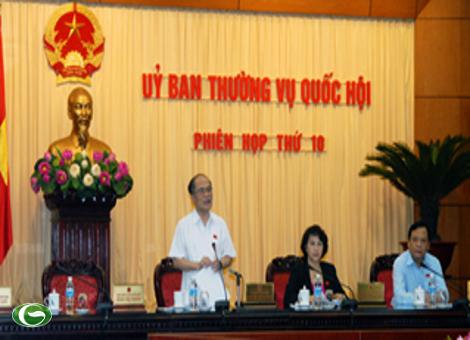 ពិធីបិទសម័យប្រជុំលើកទី១០នៃគណៈកម្មាធិការអចិន្ត្រៃយ៍រដ្ឋសភាវៀតណាម