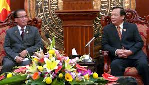 អនុប្រធានរដ្ឋសភាវៀតណាម Huynh Ngoc Son ទទួលជួបសន្ទនាជាមួយប្រធានគណៈកម្មាធិការហិរញ្ញវត្ថុនៃព្រឹទ្ធសភាកម្ពុជា